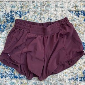 Lululemon Tracker Low Rise Lined Short 4”